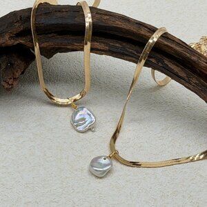 Baroque Pearl Necklace Gold Chain Minimalist Pendant Elegant Gift
